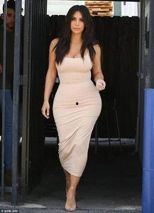 卡戴珊采访爆料视频完整版,揭秘家族秘事与真实生活片段 第1张 卡戴珊采访爆料视频完整版,揭秘家族秘事与真实生活片段 第1张